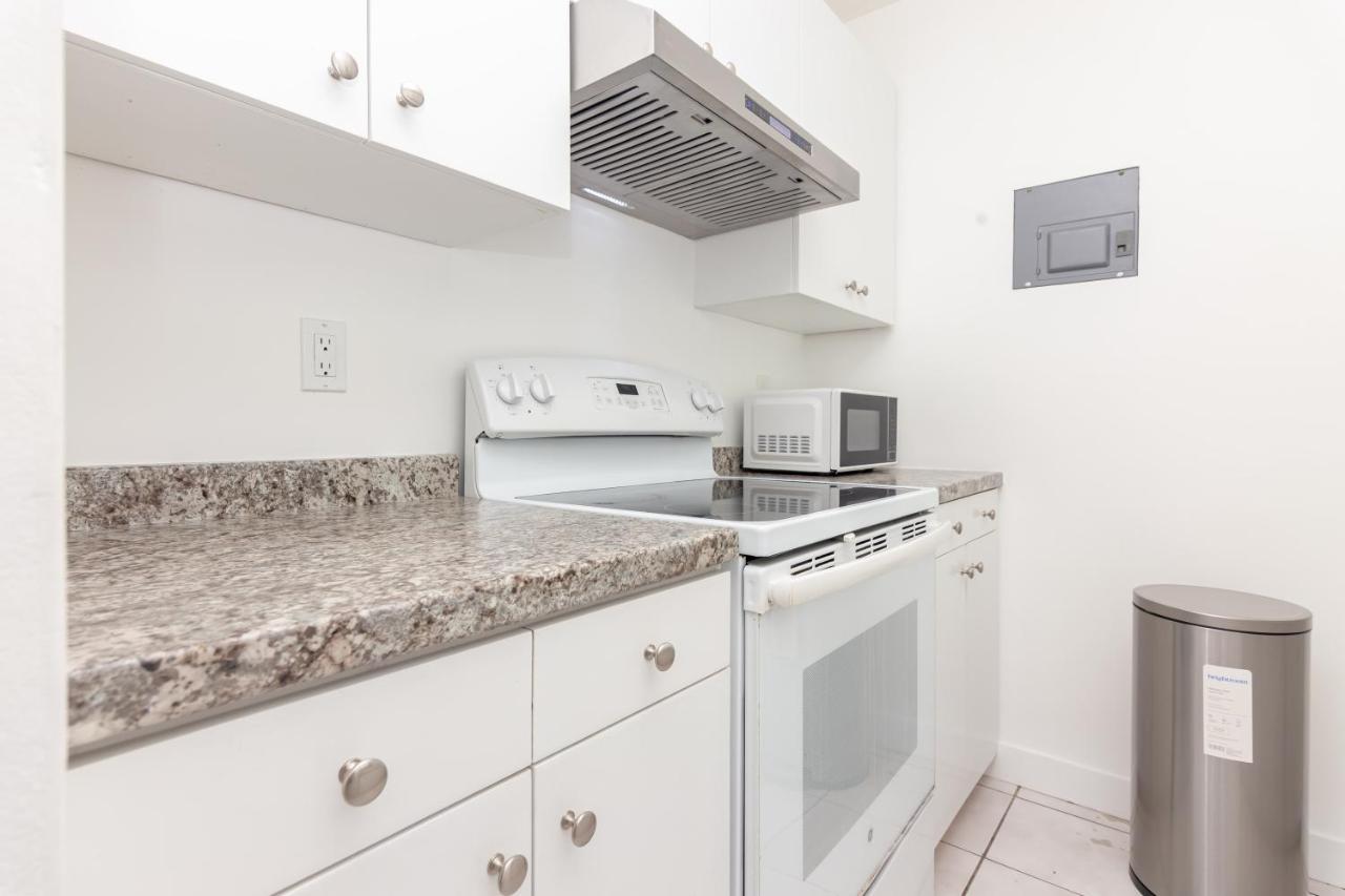 One Bedroom Apartment - With Parking & Balcony - Heart Of Wynwood Miami Kültér fotó