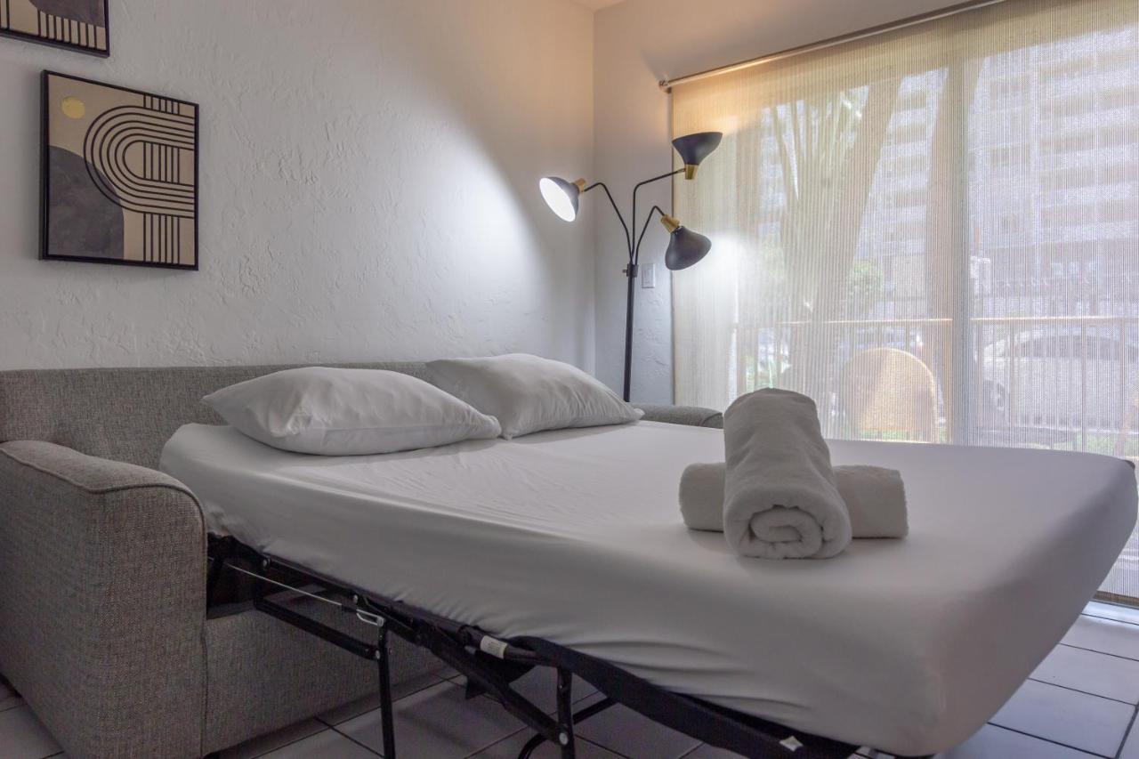 One Bedroom Apartment - With Parking & Balcony - Heart Of Wynwood Miami Kültér fotó