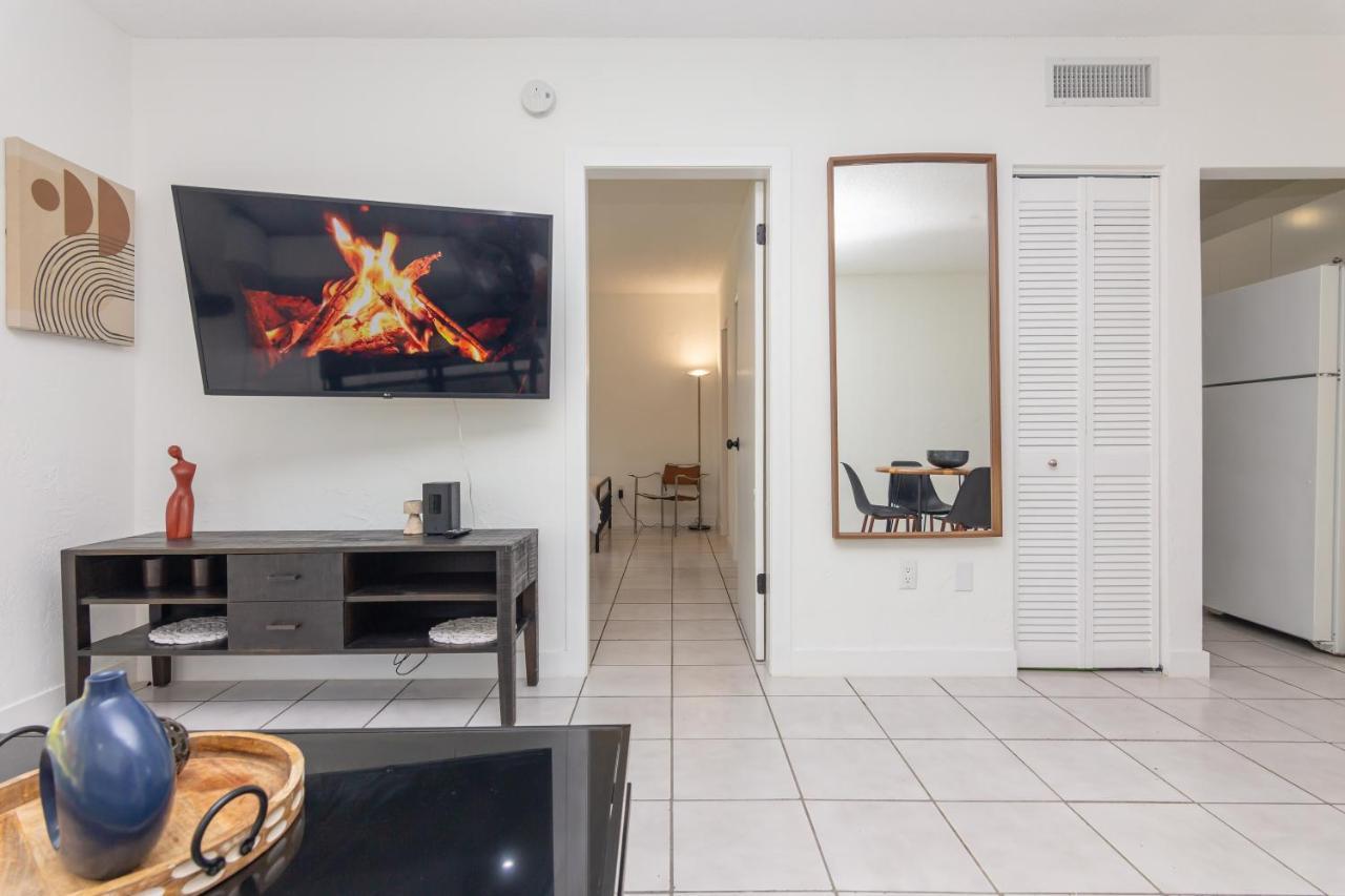 One Bedroom Apartment - With Parking & Balcony - Heart Of Wynwood Miami Kültér fotó